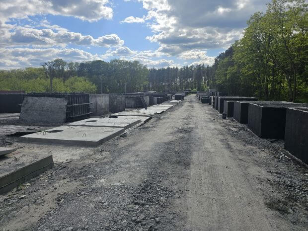 Zbiorniki betonowe różnych pojemności z atestem PZH  w Łowiczu